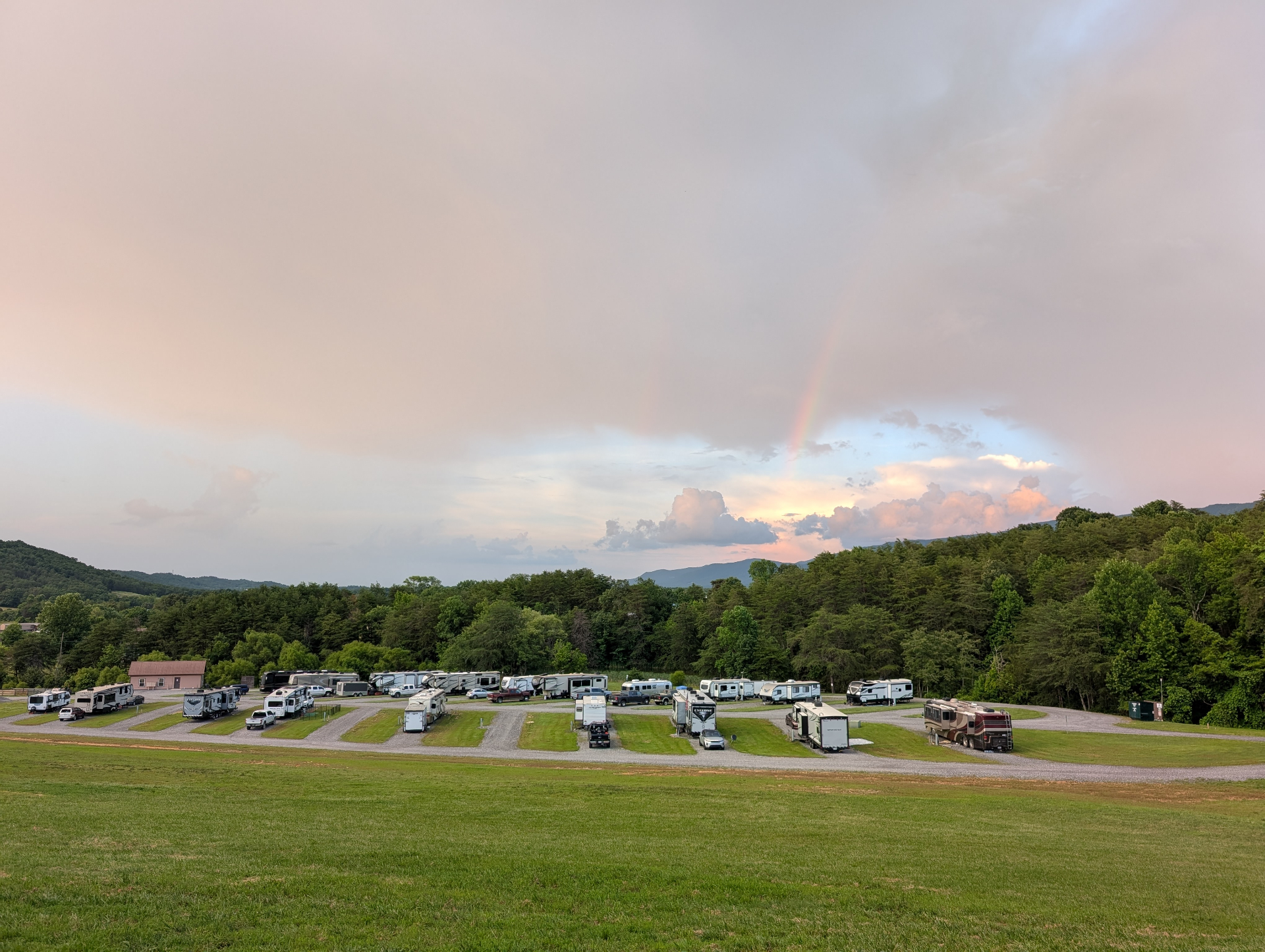 White Sands RV Resort with Smoky Mountain backdrop
